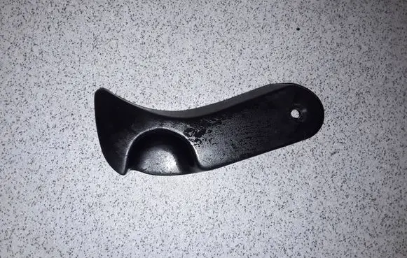 Engine bonnet (hood) release handle