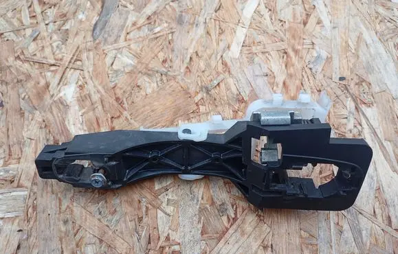 Front door exterior handle/bracket