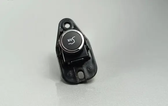 Jeep Cherokee Tailgate opening switch 68164105AA
