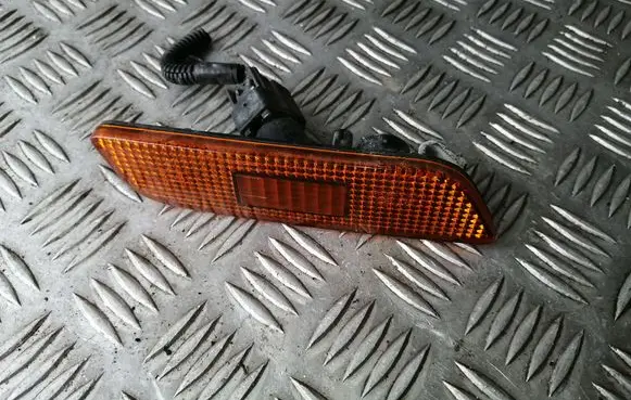 Volvo S80 Front bumper turn signal 9190951