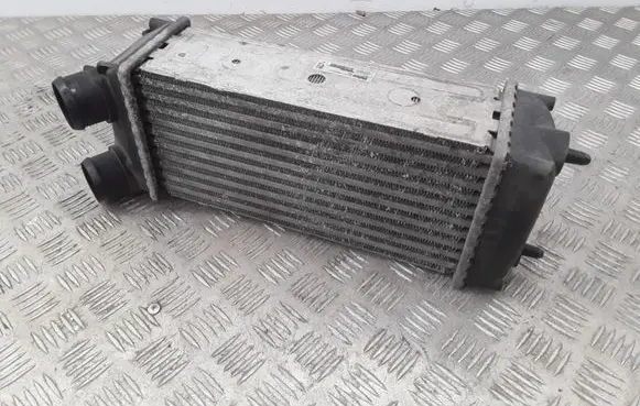 Citroen C4 I Intercooler radiator 9648551880