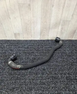BMW 5 G30 G31 Engine coolant pipe/hose 8602652