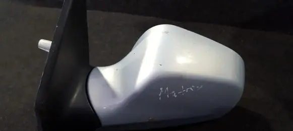 Hyundai Matrix Front door electric wing mirror e4012172 nenustayta