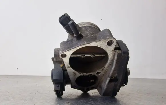 Audi A8 S8 D2 4D Throttle valve 077133063AK