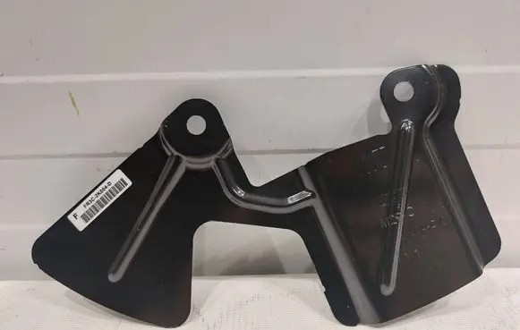 Ford Mustang VI Front brake disc dust cover plate FR3C2K004D FR3Z2K004H