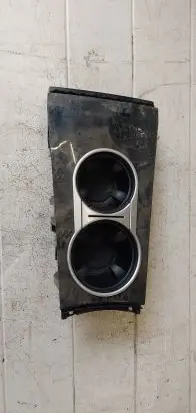 Mercedes-Benz ML W164 Cup holder front 