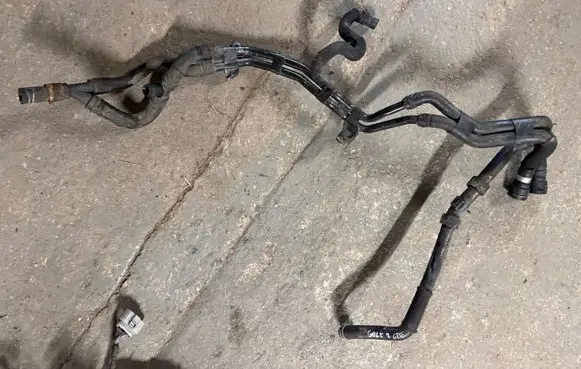 Volkswagen Golf VII Engine coolant pipe/hose 5Q0121065H