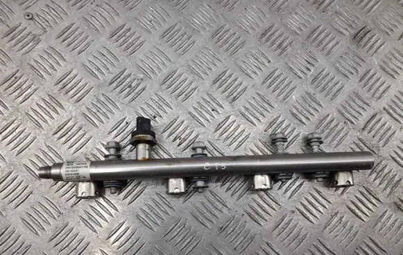 Cadillac CTS Fuel main line pipe 12631970