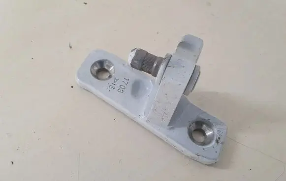 Mercedes-Benz C W205 Front door upper hinge