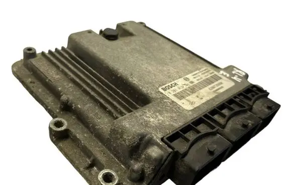Renault Laguna III Engine control unit/module 8200980329 0281015781 8200726880