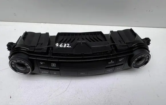 Mercedes-Benz CLS C219 Climate control unit 2118302390 00020308