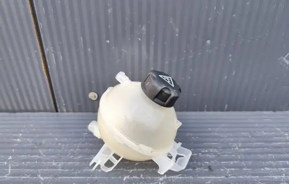 Peugeot 408 P54 Coolant expansion tank/reservoir 9850533480 9678125880 9850536480