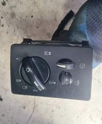 Ford Kuga I Light switch 4986104