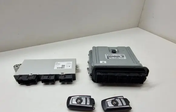 Engine ECU kit and lock set
