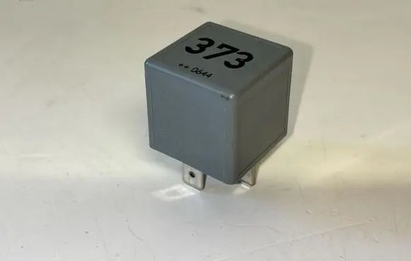 Audi A6 S6 C6 4F Other relay 8D0951253A