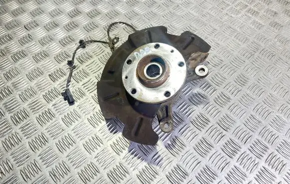 Front wheel hub