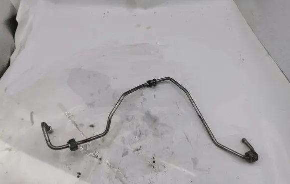Jeep Grand Cherokee Fuel injector supply line/pipe NOCODE