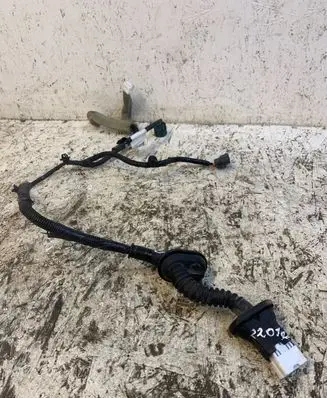 Nissan Juke I F15 Rear door wiring loom
