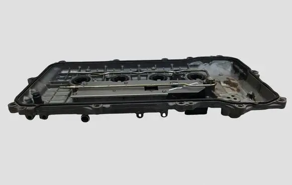 Toyota Prius+ (ZVW40) Rocker cam cover