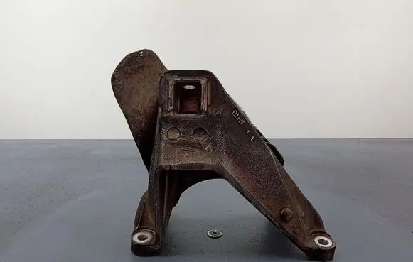 BMW M3 Engine mount vacuum valve 8053542