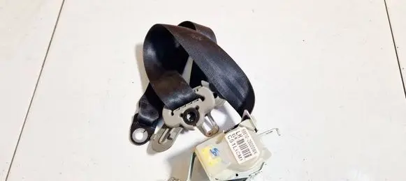 Rear seatbelt