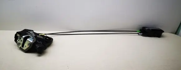 Suzuki Grand Vitara II Front door lock 30731106 A046693