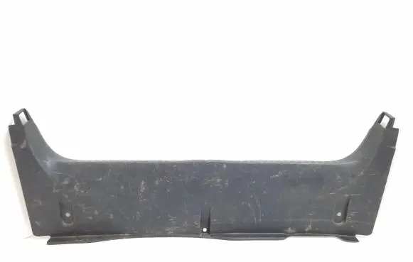 Trunk/boot sill cover protection