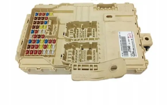 KIA Ceed Fuse box cover 91950-J7940 91950J7940