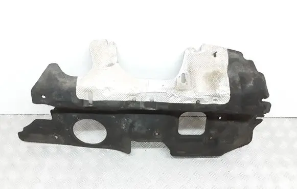 Volvo V40 Heat shield in engine bay 