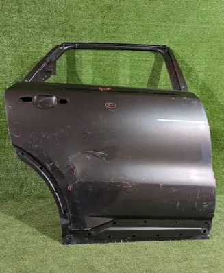 KIA Sorento IV Rear door