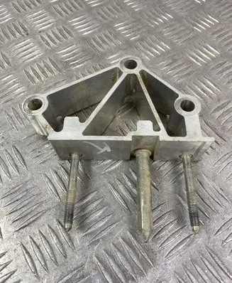 Volkswagen Tiguan Engine mounting bracket 1K18570210