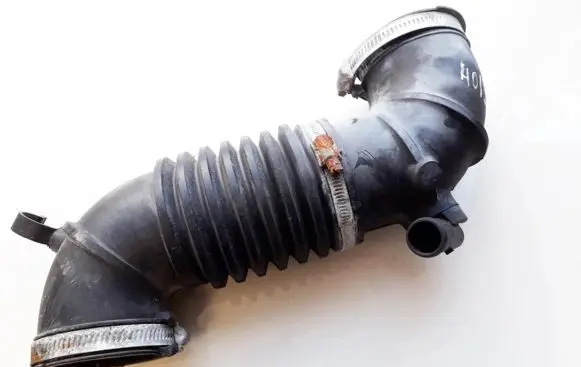 Volvo S40, V40 Air intake hose/pipe 30620802