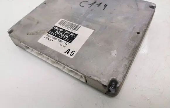 Toyota Avensis T250 Engine control unit/module 8966105A52 MB1758004000 1758004000
