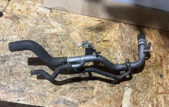 Nissan Navara D23 Coolant pipe/hose