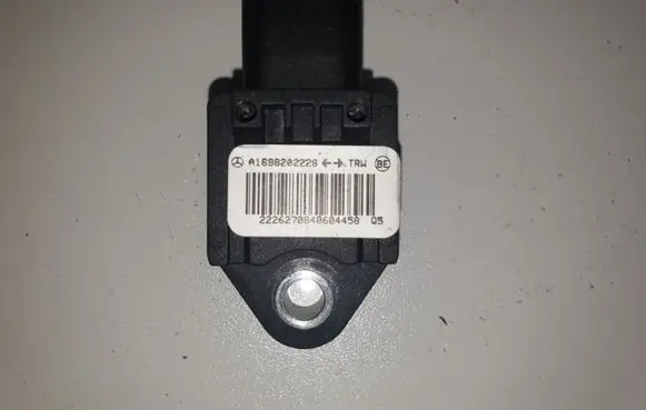 Mercedes-Benz B W245 Airbag deployment crash/impact sensor A1698202226