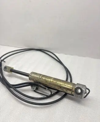 BMW 6 E63 E64 Convertible roof main ram cylinder 