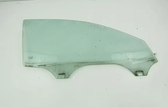 Volkswagen PASSAT B5.5 Front door window glass four-door 