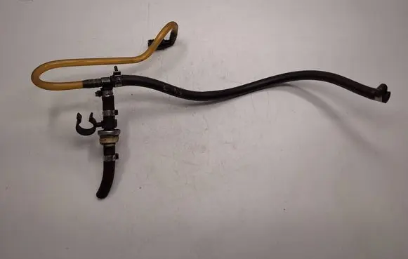 BMW 5 E39 Fuel line pipe 16121184977