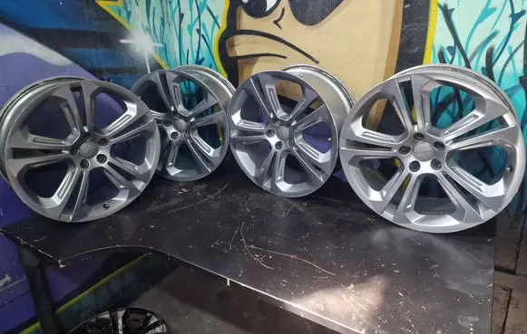 Audi Q5 SQ5 R20 alloy rim 8R0601025Q
