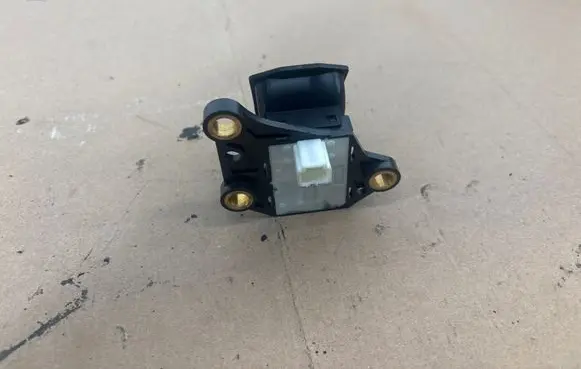 Toyota Avensis T270 Hand parking brake switch 
