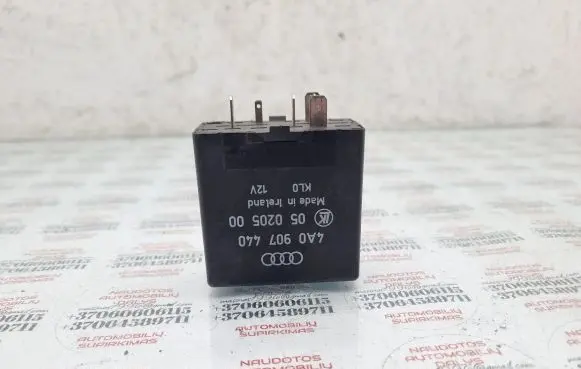 Audi A6 S6 C5 4B Window wiper relay 4A0907440