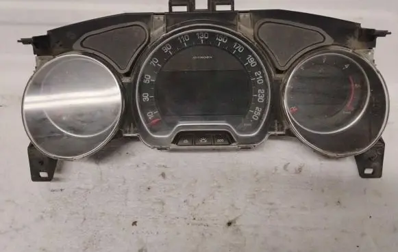 Citroen C5 Aircross Speedometer (instrument cluster) 9665557480