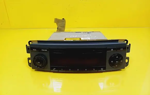 Smart ForFour I Radio/CD/DVD/GPS head unit A4548200379