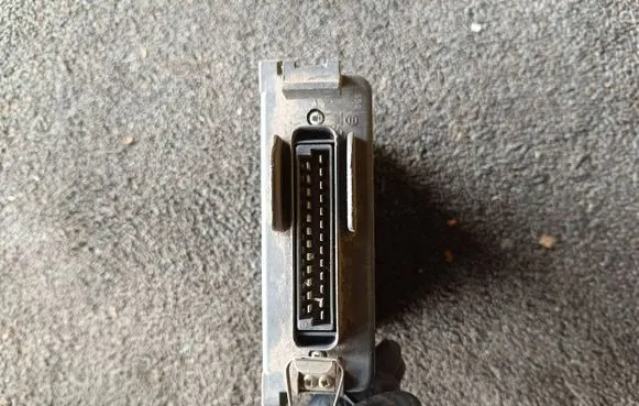 Mercedes-Benz 190 W201 Engine control unit/module 0025453632 0280800100