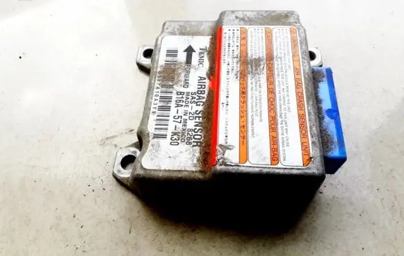 Mazda 323 Airbag control unit/module B16A57K30 B16A-57-K30