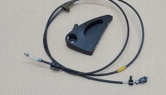 Maserati GranTurismo Engine bonnet/hood lock release cable 