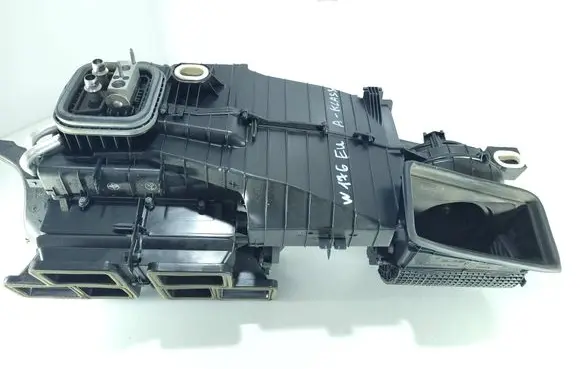 Mercedes-Benz A W176 Interior heater climate box assembly A2468301500