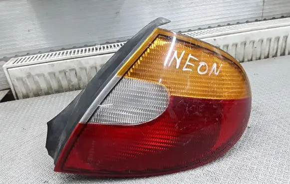 Chrysler Neon II Rear/tail lights 5288528
