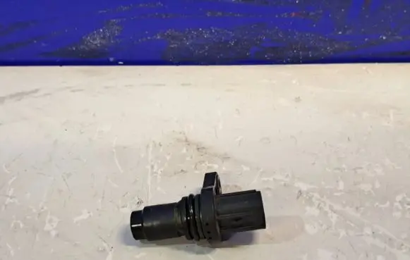 Lexus RX 450H Camshaft position sensor 06D111290