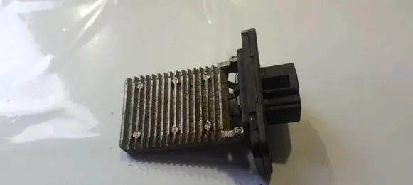 Hyundai Accent Heater blower motor/fan resistor 